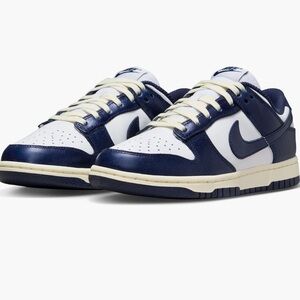 Nike Dunk Low Womens Sneakers